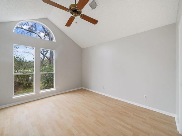3317 Golden Trails Drive 802, Houston TX 77345