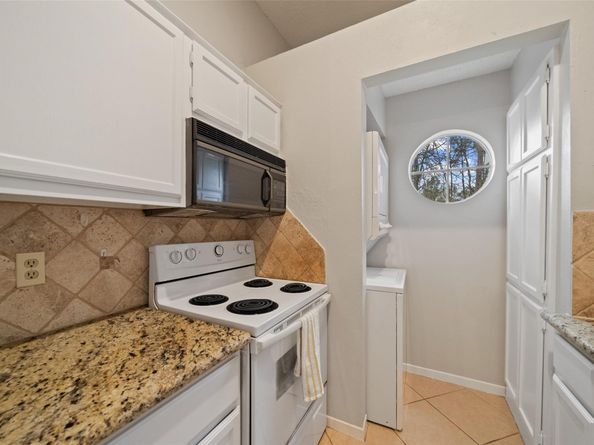 3317 Golden Trails Drive 802, Houston TX 77345