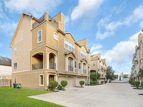 5615 Winsome Villas Lane H, Houston TX 77057