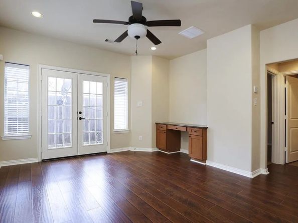 5615 Winsome Villas Lane H, Houston TX 77057