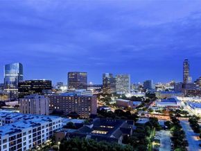 5615 Winsome Villas Lane H, Houston TX 77057