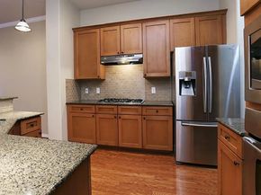 5615 Winsome Villas Lane H, Houston TX 77057