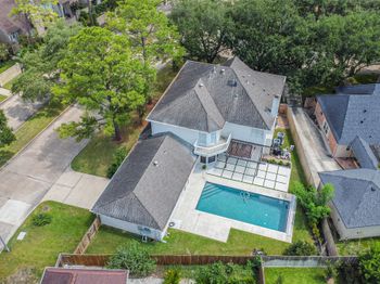 502 Lee Shore Lane