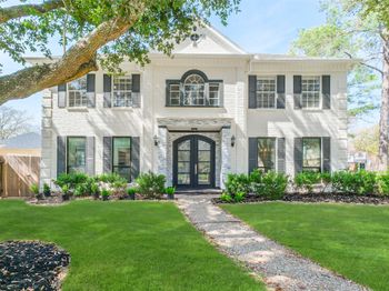 502 Lee Shore Lane