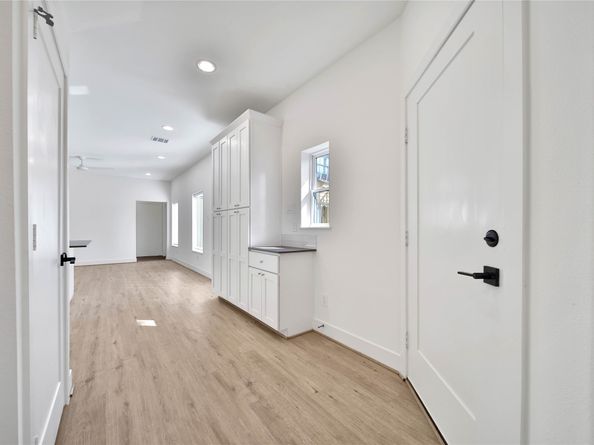 7407 Rusk Street B, Houston TX 77011