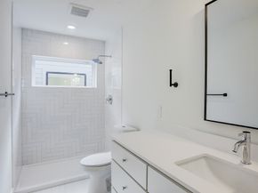 7407 Rusk Street B, Houston TX 77011