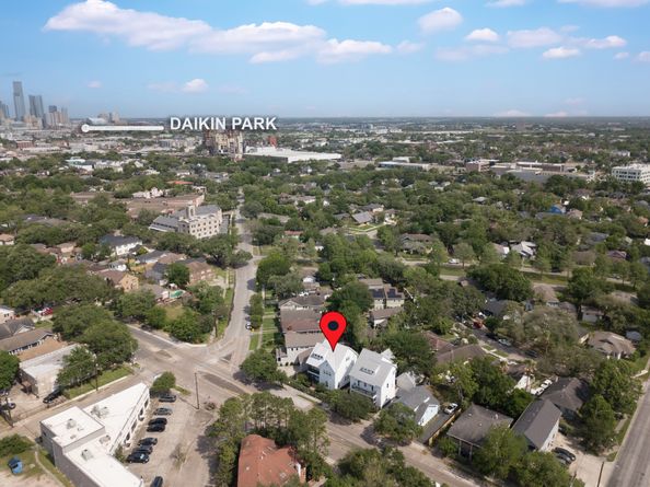 4533 Polk Street, Houston TX 77023