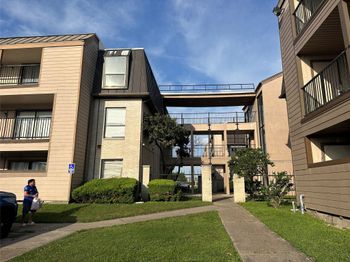 206 Plaza Verde Drive