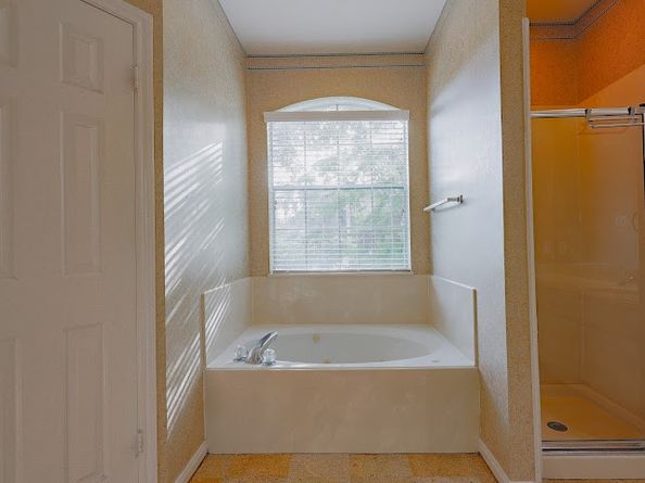3231 Shadywind Drive, Houston TX 77082