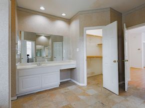 3231 Shadywind Drive, Houston TX 77082