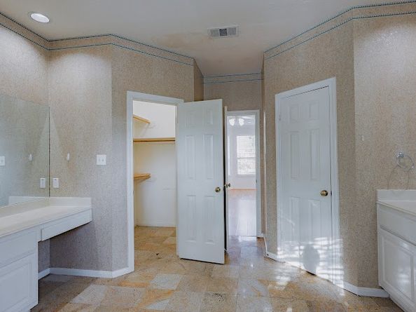 3231 Shadywind Drive, Houston TX 77082
