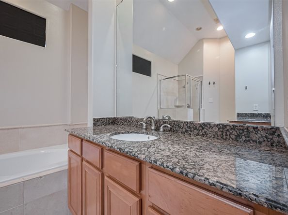 2624 Starboard Point, Houston TX 77054