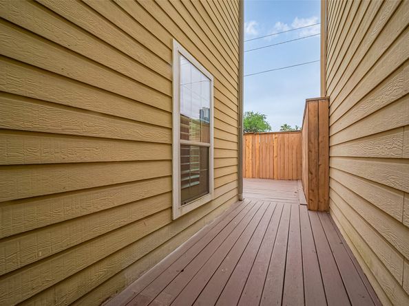 2624 Starboard Point, Houston TX 77054
