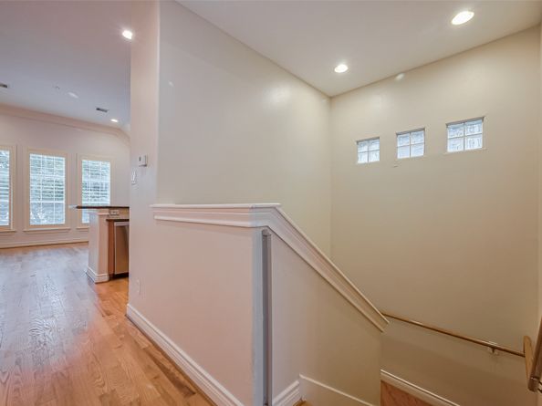 2624 Starboard Point, Houston TX 77054