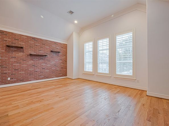 2624 Starboard Point, Houston TX 77054
