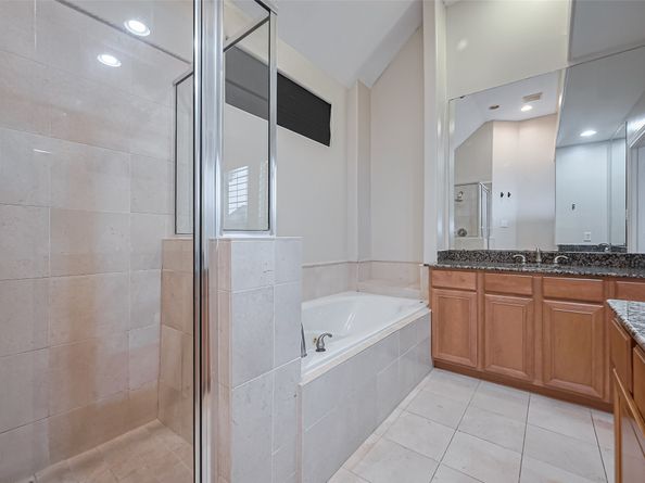 2624 Starboard Point, Houston TX 77054