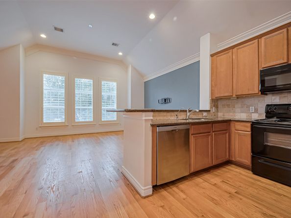 2624 Starboard Point, Houston TX 77054