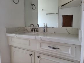 6302 Hanley Lane, Houston TX 77016