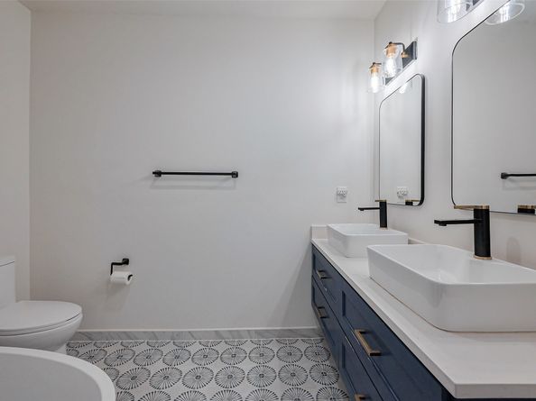 705 W Main Street, Houston TX 77006