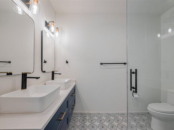 705 W Main Street, Houston TX 77006