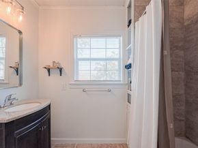 705 W Main Street, Houston TX 77006