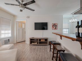 705 W Main Street, Houston TX 77006