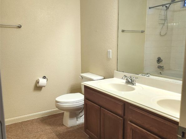 238 Remington Heights Drive, Houston TX 77073