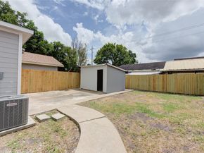 7204 Avenue E, Houston TX 77011