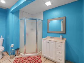 7525 Canal Street, Houston TX 77012