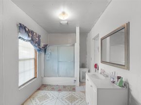 7525 Canal Street, Houston TX 77012