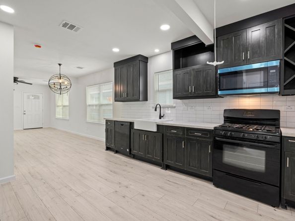 3411 Simmons Street, Houston TX 77004