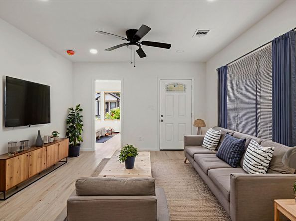 3411 Simmons Street, Houston TX 77004