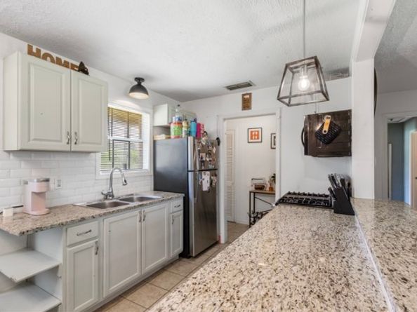 5830 Woodview Drive, Houston TX 77396