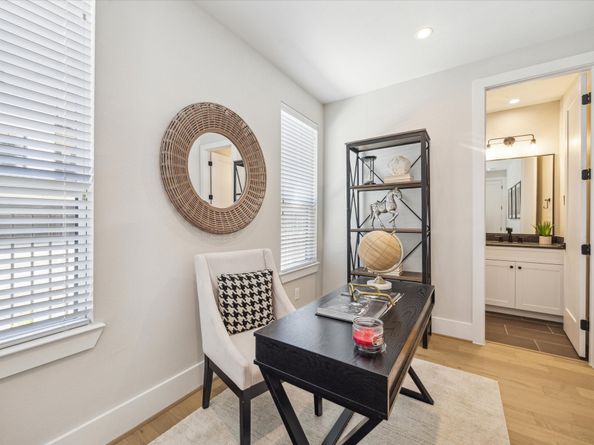 2216 Dennis Street, Houston TX 77004