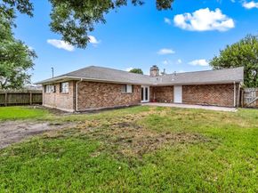 6414 Heatherbloom Drive, Houston TX 77085