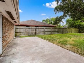 6414 Heatherbloom Drive, Houston TX 77085