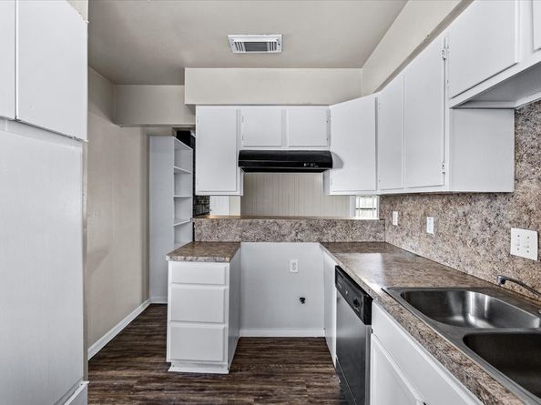 6414 Heatherbloom Drive, Houston TX 77085