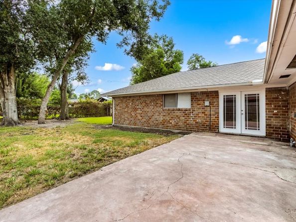 6414 Heatherbloom Drive, Houston TX 77085