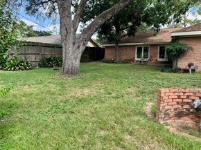 10319 Raritan Drive, Houston TX 77043