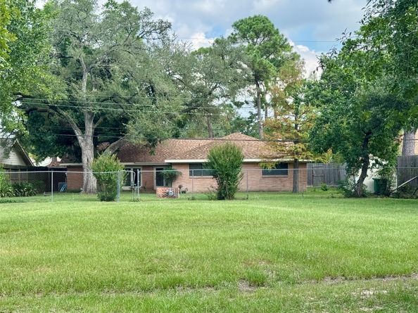 10319 Raritan Drive, Houston TX 77043
