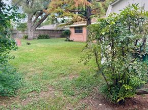 10319 Raritan Drive, Houston TX 77043