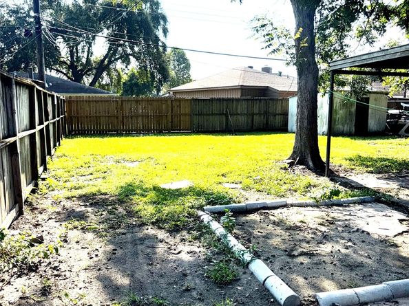 7822 Dewville Lane, Houston TX 77037