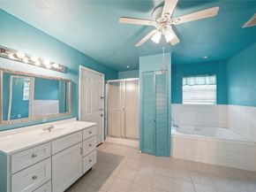 7822 Dewville Lane, Houston TX 77037