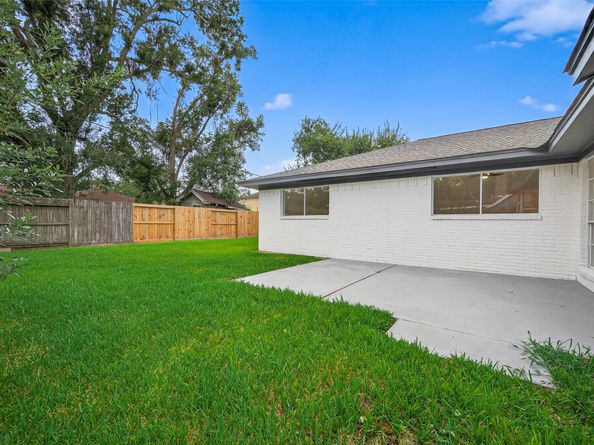 9211 Blankenship Drive, Houston TX 77080