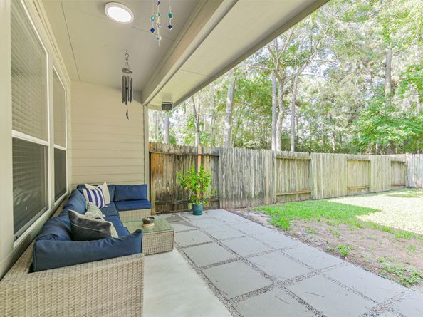 102 W Twinvale Loop, The Woodlands TX 77384