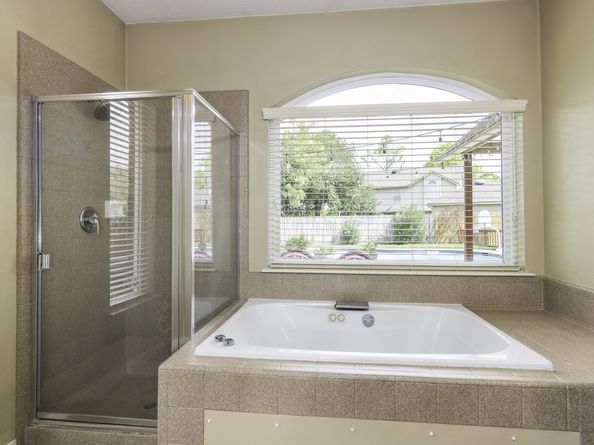 803 Colony Glen Court, Houston TX 77062