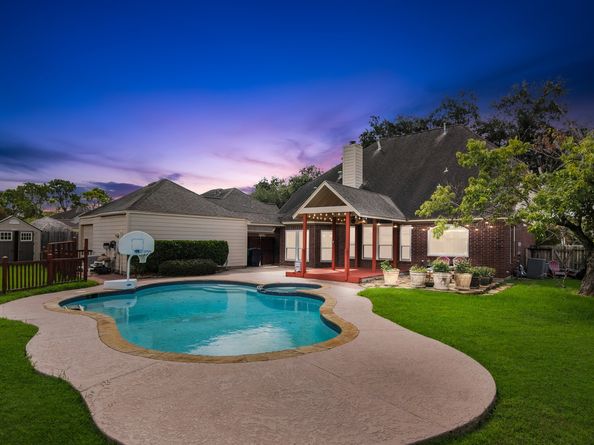 803 Colony Glen Court, Houston TX 77062