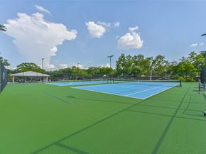 11814 Drexelbrook Drive, Houston TX 77077