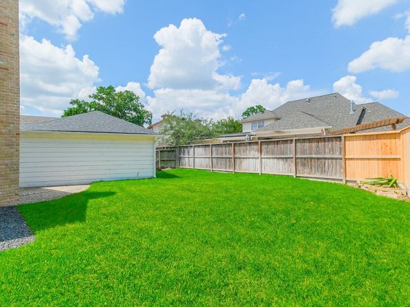 11814 Drexelbrook Drive, Houston TX 77077