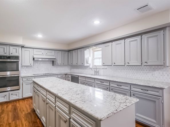 11814 Drexelbrook Drive, Houston TX 77077